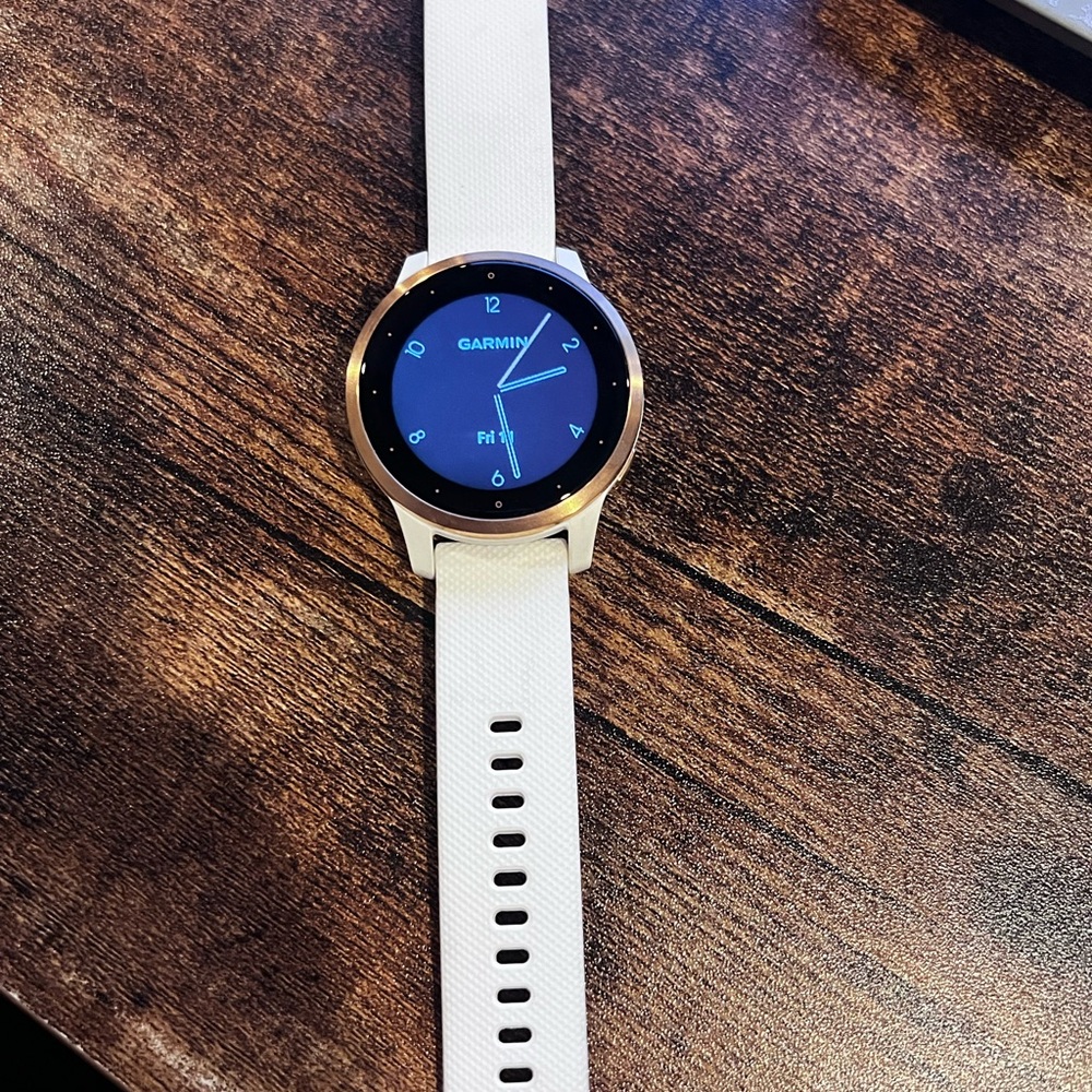 Garmin Smartwatch with White Band and Gold Bezel - Picture 6 of 7